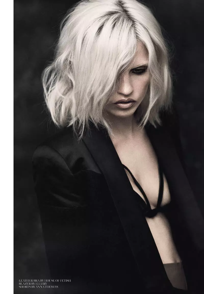 Anja Konstantinova vum Matthew Webb fir Fashion Gone Rogue