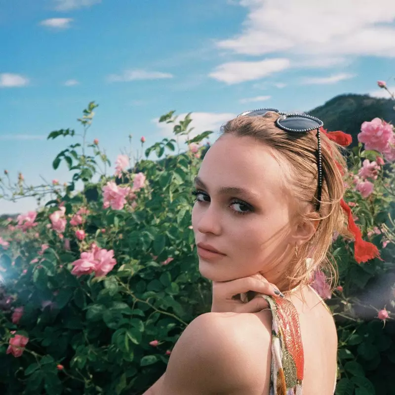 Chanel najavljuje Lily Rose Depp kao zaštitno lice svog L'eau mirisa broj 5. Foto: Instagram/chanelofficial