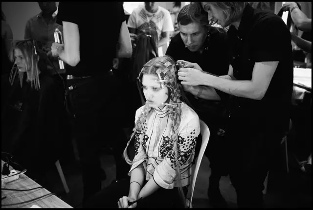 Alexander McQueen Spring 2011 | Behind the Scenes ni Agata Pospieszynska