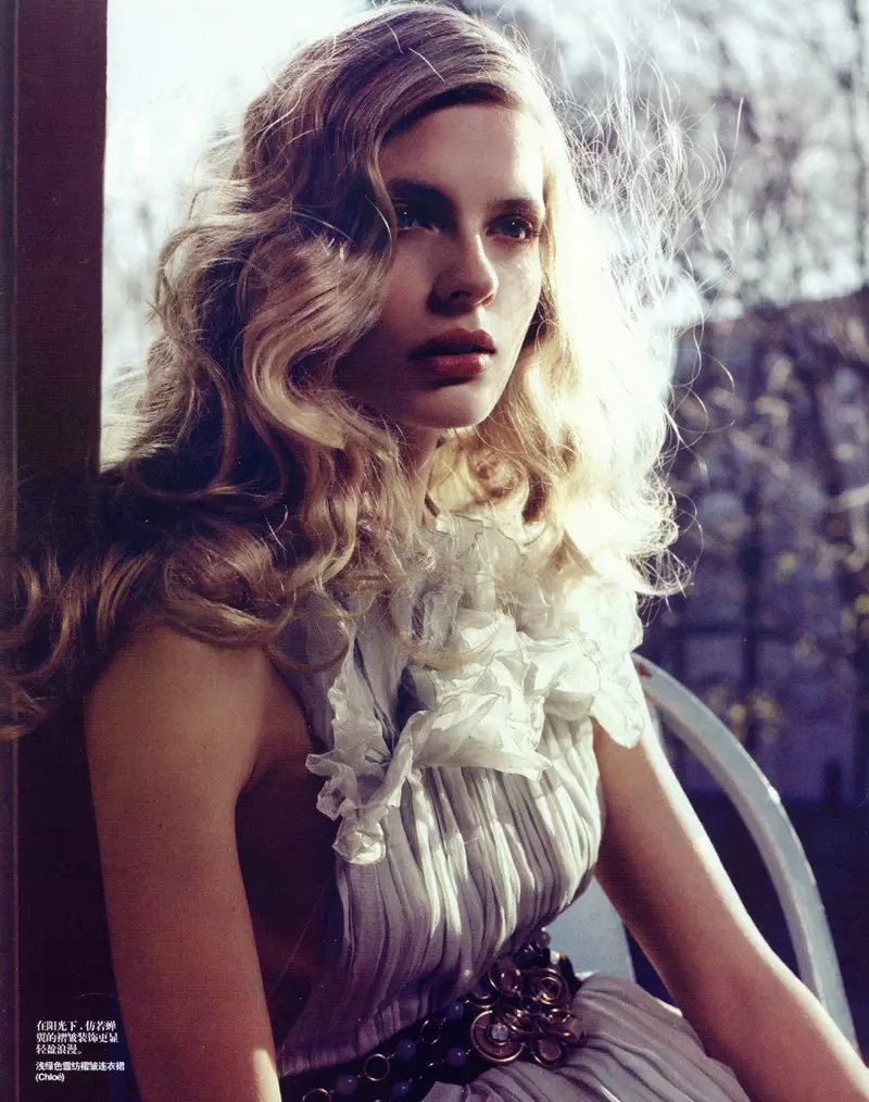 Lohataona ao Bloom | Julia Stegner nataon'i Sanchez & Mongiello ho an'ny Vogue China March 2007