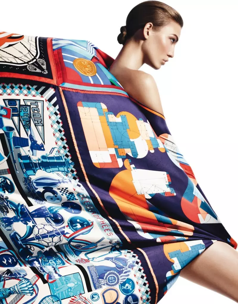 Karlie Kloss waxay ku duuduubtay Scarves ee Hermès S/S 2013 Buugga daabacaadda ee David Sims