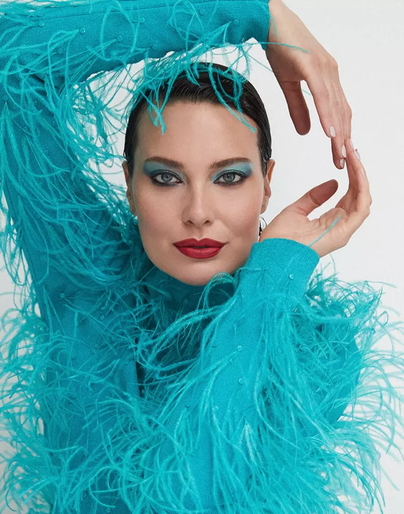 Shalom Harlow pojačava glam faktor za španjolski Harper's Bazaar