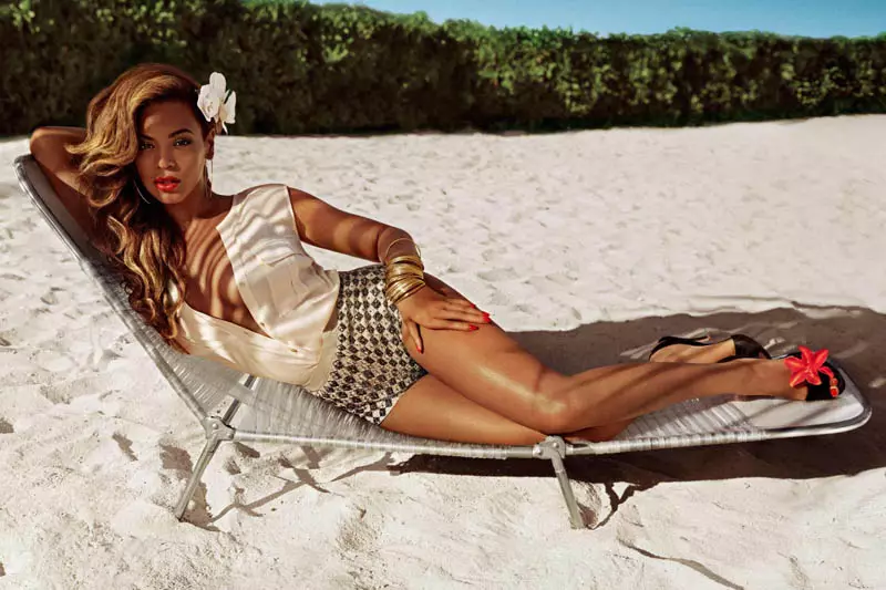 Beyonce bliver tropisk til H&M's sommerkampagne 2013