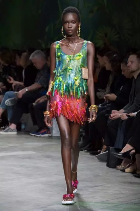 Versace bringt Tailoring & Seduction für das Frühjahr 2020