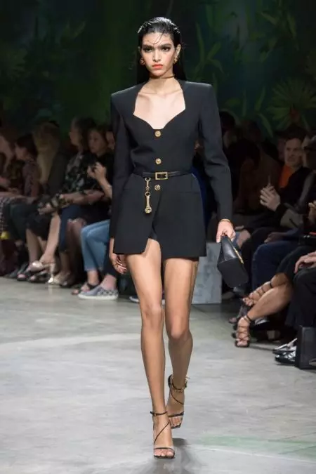 Versace bringt Tailoring & Seduction für das Frühjahr 2020