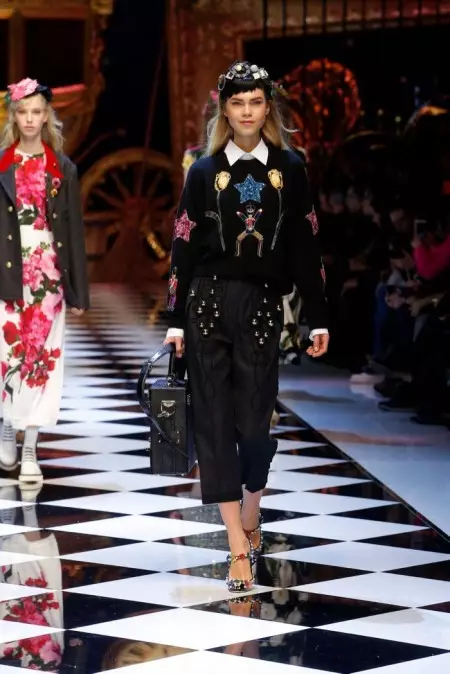 Dolce & Gabbana Fall 2016 | Izu Ejiji Milan