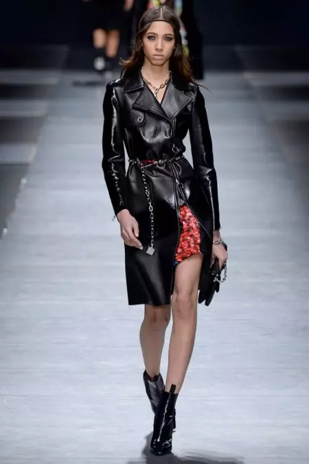 Versace 2016. gada rudens | Milānas modes nedēļa