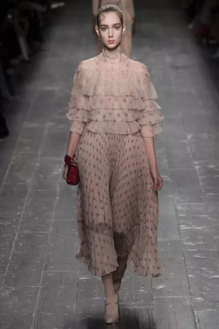 Valentino 2016 წლის შემოდგომა | პარიზის მოდის კვირეული