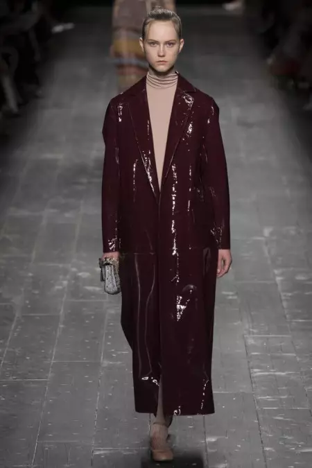 Valentino Fall 2016 | Paris Fashion Week