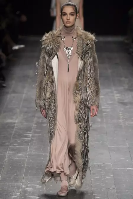 Ikwindla ye-Valentino 2016 | Paris Fashion Week