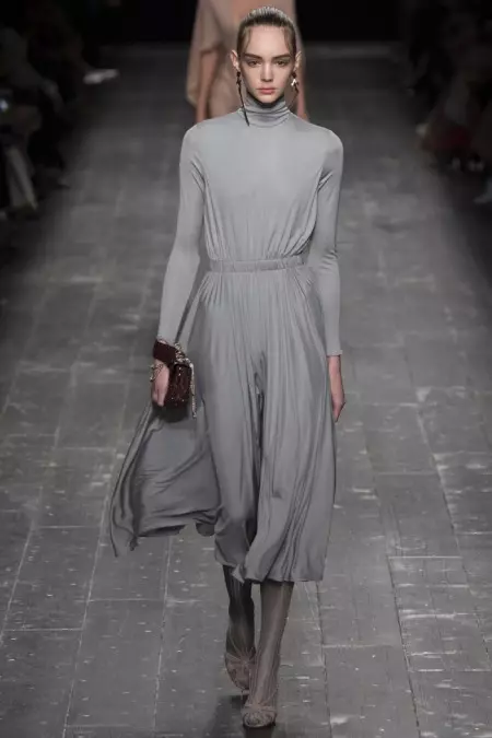 Valentino 2016. ősz | Párizsi divathét