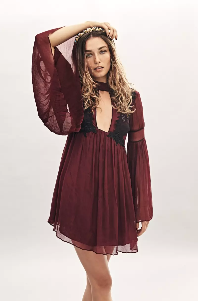 Gen3 fyrir FP Jeweled Velvet Headband og Free People Madly Deeply Mini Dress