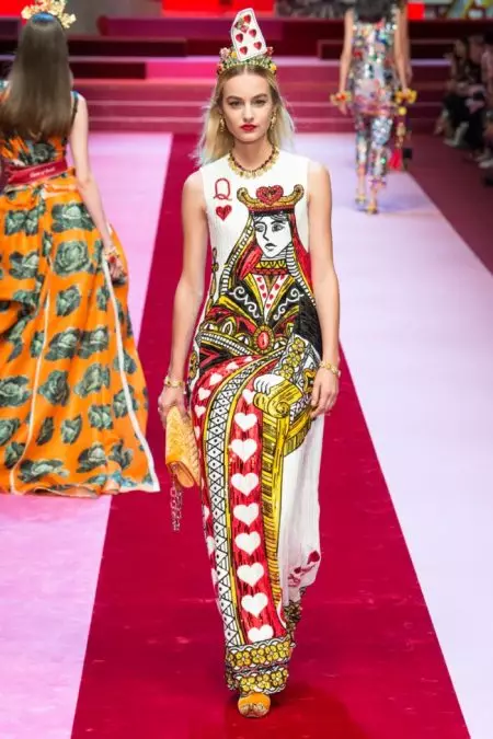 Dolce & Gabbana visar upp underkläderinspirerade looks för våren 2018