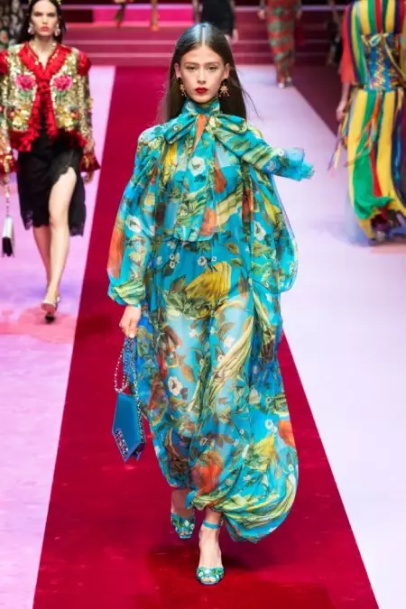 Dolce እና Gabbana ለፀደይ 2018 የውስጥ ልብስ አነሳሽነት አሳይተዋል።