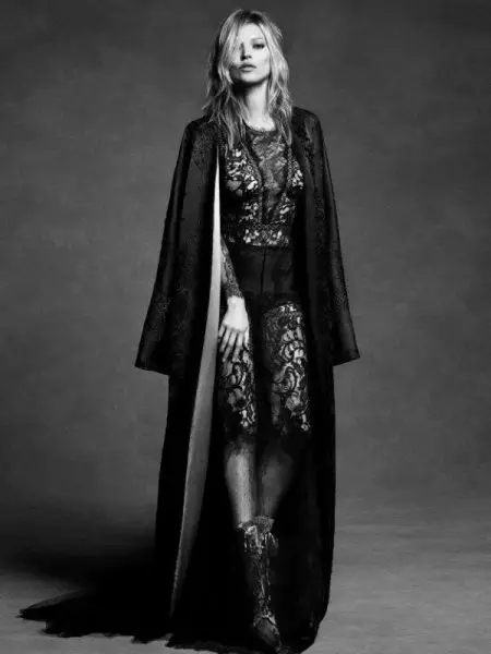 Kate Moss Enchants mu Alberta Ferretti's Fall 2016 Campaign