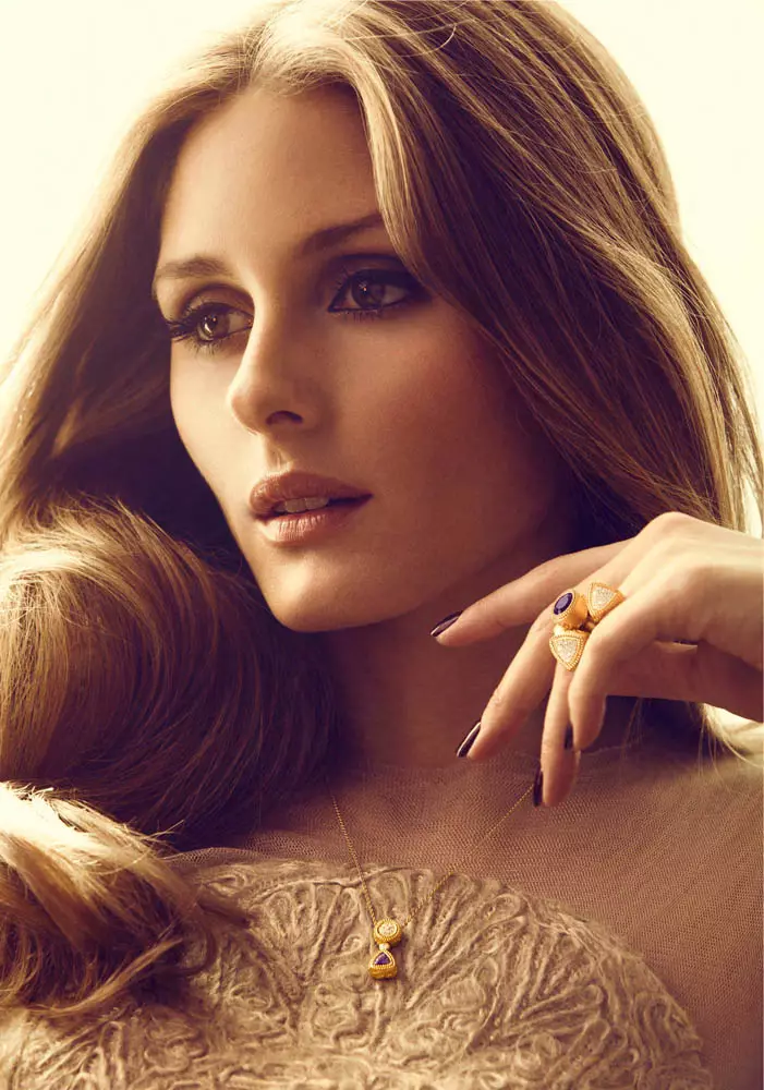 Olivia Palermo Fronts Carrera y Carrera «Tesoros del Imperio» ھەرىكىتى