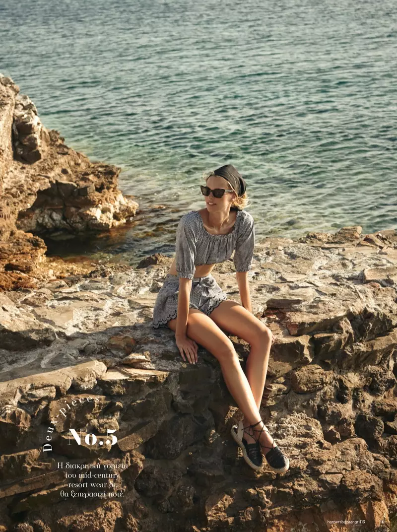 Mariina Keskitalo trägt Getaway Style für Harper's Bazaar Griechenland