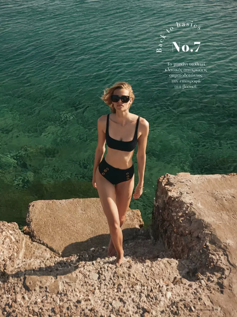 Mariina Keskitalo bär Getaway Style för Harper's Bazaar Grekland