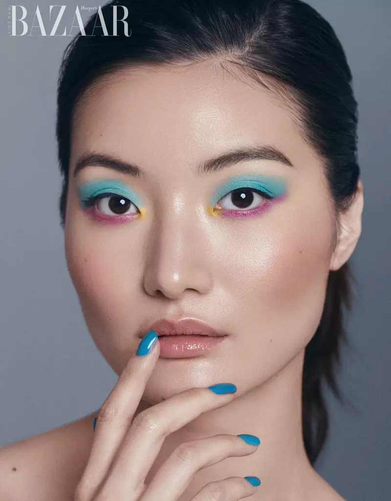 Feifei Zhang מדגמנת את Vibrant Beauty עבור Harper's Bazaar וייטנאם