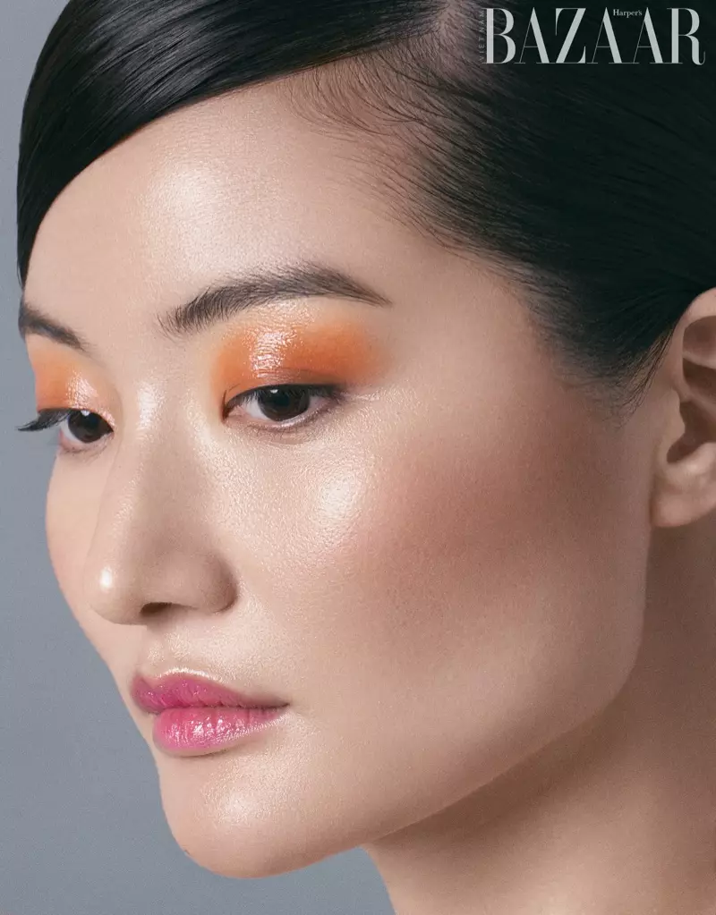 Feifei Zhang מדגמנת את Vibrant Beauty עבור Harper's Bazaar וייטנאם