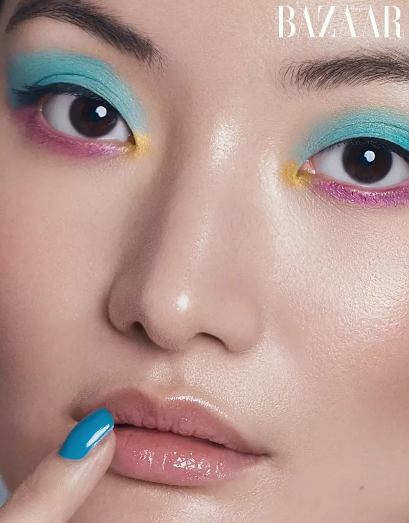 Feifei Zhang modellerar Vibrant Beauty för Harper's Bazaar Vietnam