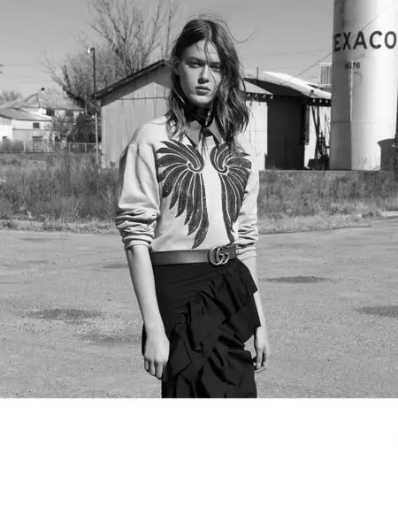 Tess Hellfeuer làm người mẫu cho bộ sưu tập mùa xuân cho Marie Claire Italia