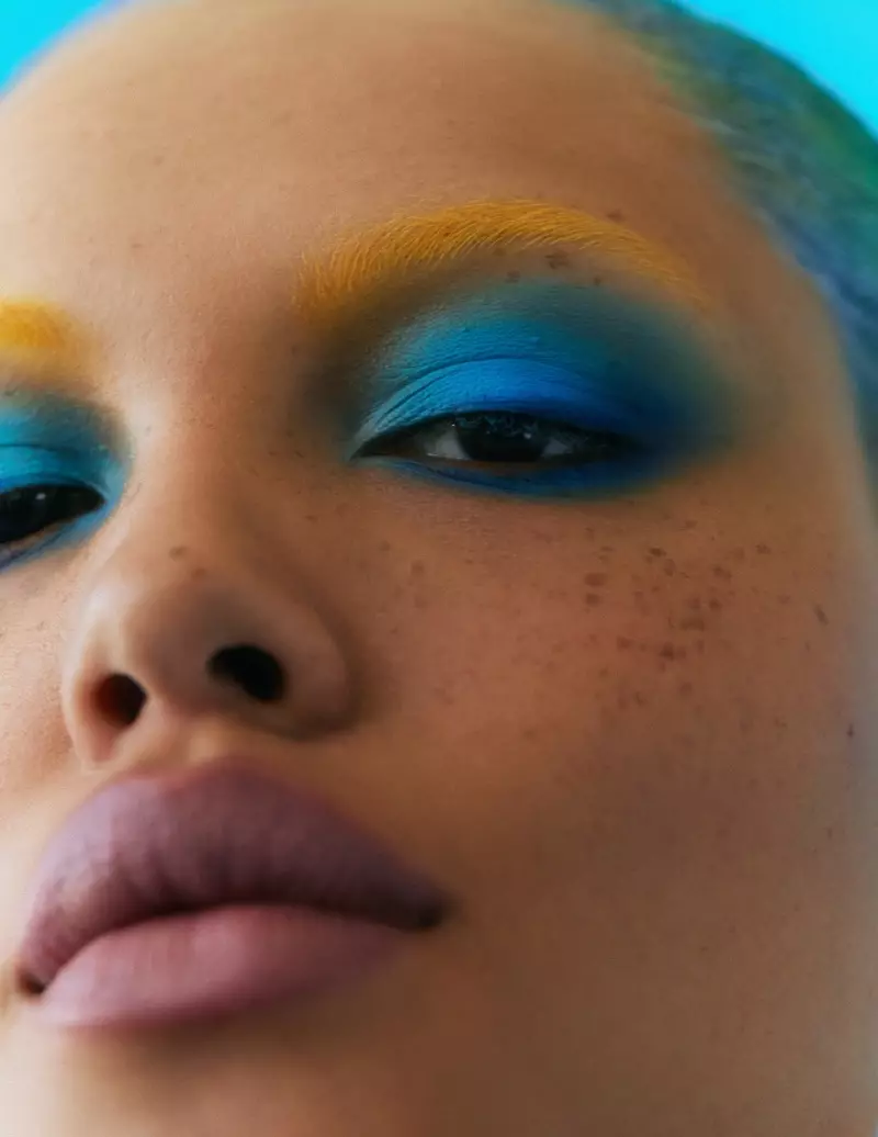Alva Claire Siap untuk Closeup-nya di Vogue Thailand Beauty