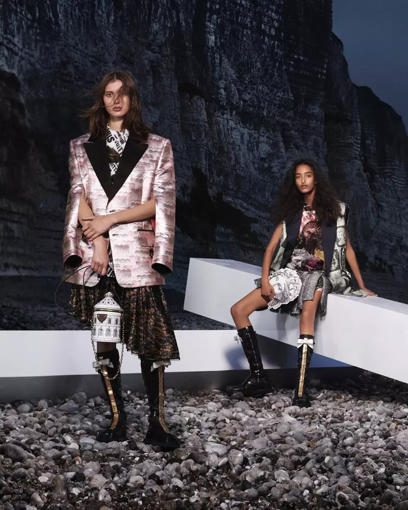 María Cósima e Mona Tougaard protagonizan a campaña outono-inverno 2021 de Louis Vuitton.