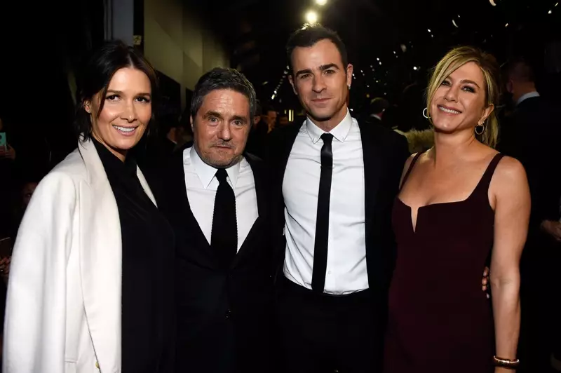 Si Jennifer Aniston ug Justin Theroux mitambong sa New York premiere sa Zoolander 2. Litrato: Getty Images for Paramount