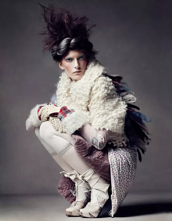 Valerija Kelava oleh Lachlan Bailey untuk Vogue China November 2010