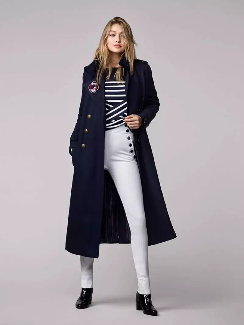 Калекцыя Gigi Hadid x Tommy Hilfiger: паліто афіцэра, швэдар у палоску, суперскіныя белыя штаны, знакавыя ботильоны і залаты гадзіннік для дзяўчыны