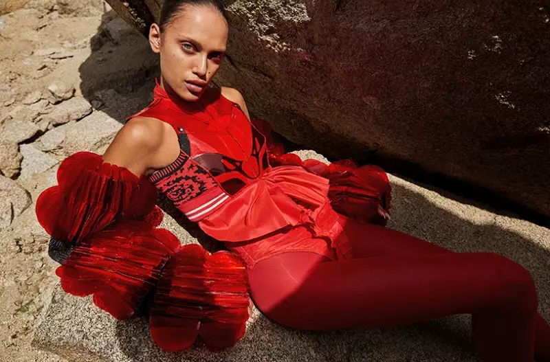 Dalianah Arekion modellerer All-Red Fashions for Marie Claire Mexico