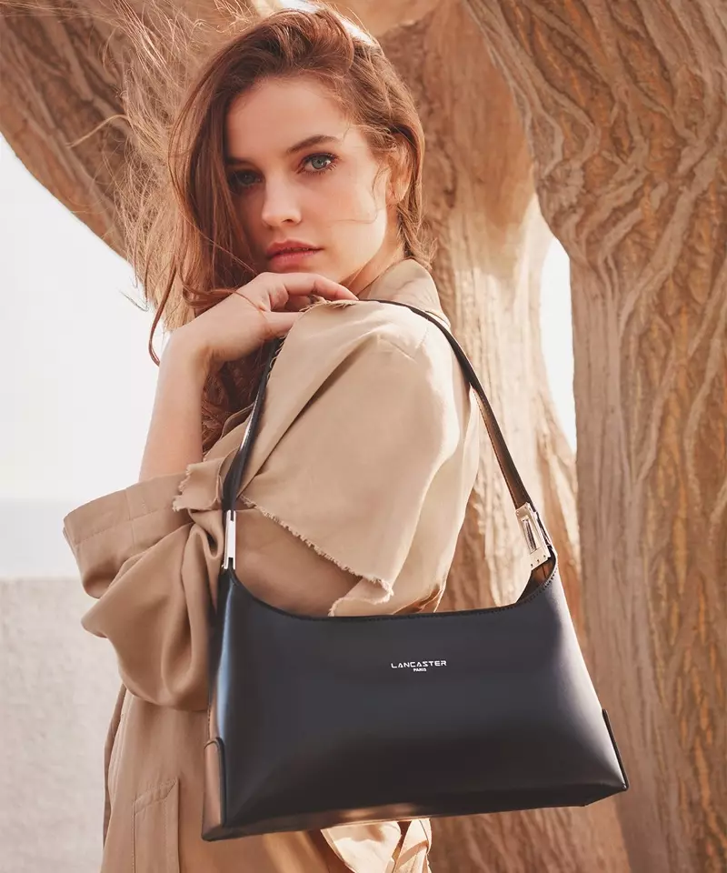 Barbara Palvin torna come testimonial della campagna autunno inverno 2021 di Lancaster.