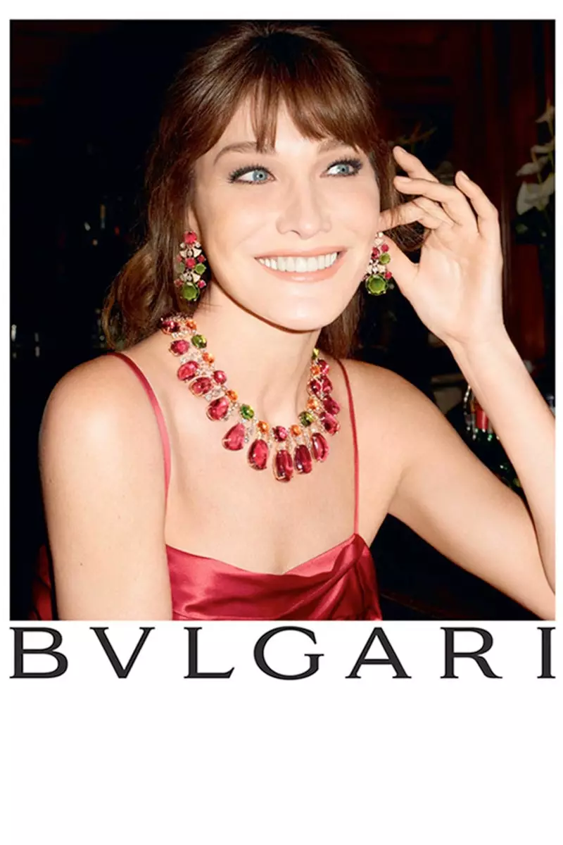 Carla Bruni volve a modelar para a campaña 'Diva' de Bulgari de Terry Richardson