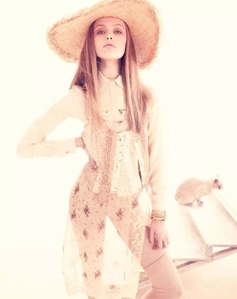 Frida Gustavsson, Andreas Sjodin tərəfindən Vogue Nippon İyun 2010 | Səhər Çiçəkləri