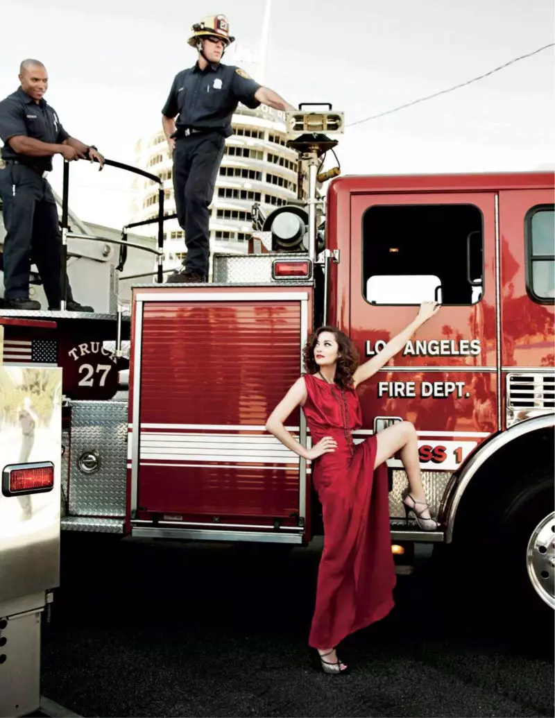 Kecantikan Pagi | Marion Cotillard oleh Ellen von Unwerth