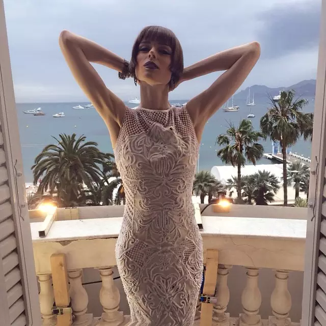 Coco Rocha nggawe pose ing Cannes