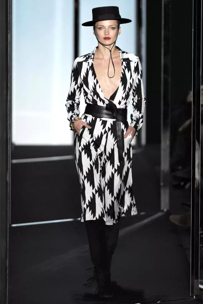 Diane von Furstenberg Fall 2011 | New York Fashion Week