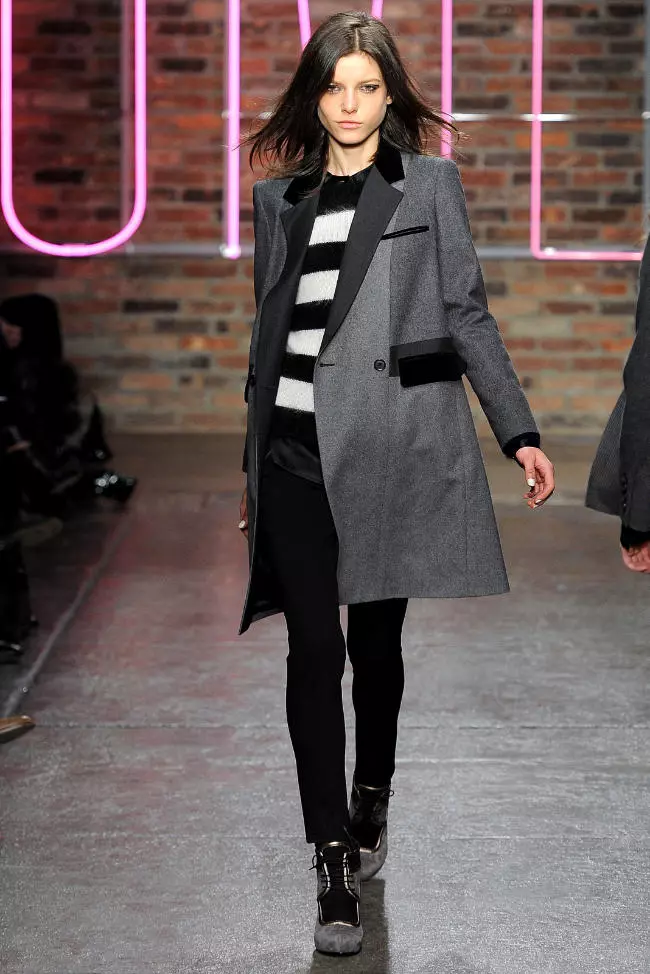 DKNY Fararano 2011 | New York Fashion Week