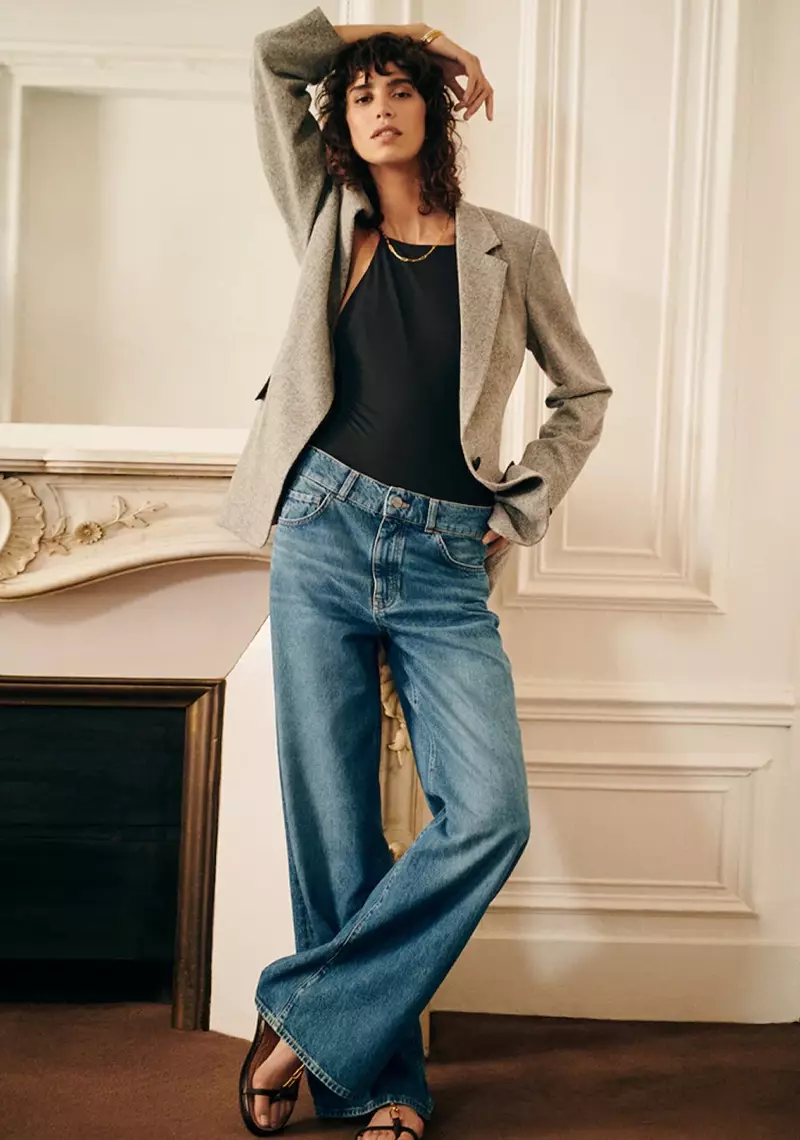 Mica Arganaraz poseert voor Massimo Dutti The Weekend herfst 2021 redactie.