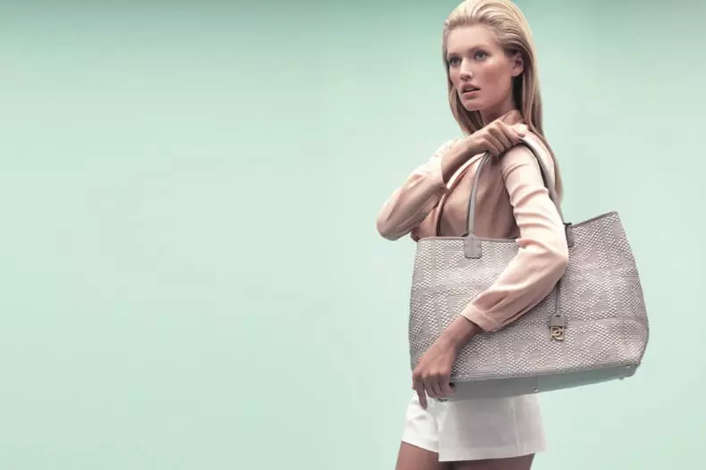 Eniko Mihalik & Toni Garrn untuk Koleksi Ports 1961 oleh Henrique Gendre