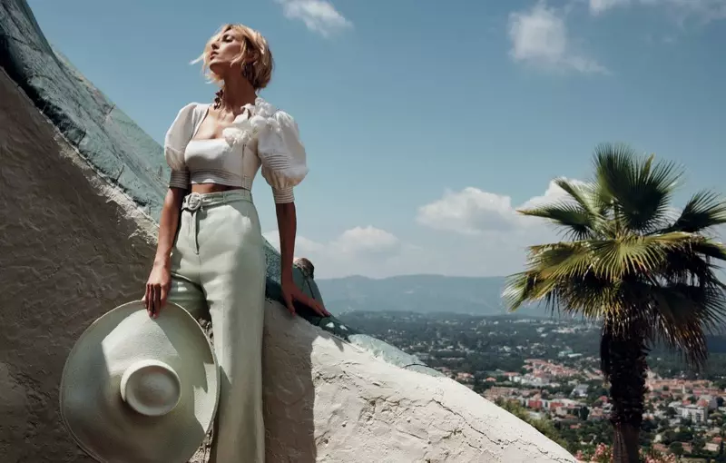 Anja Rubik a Zimmermann resort 2019 kampányában áll