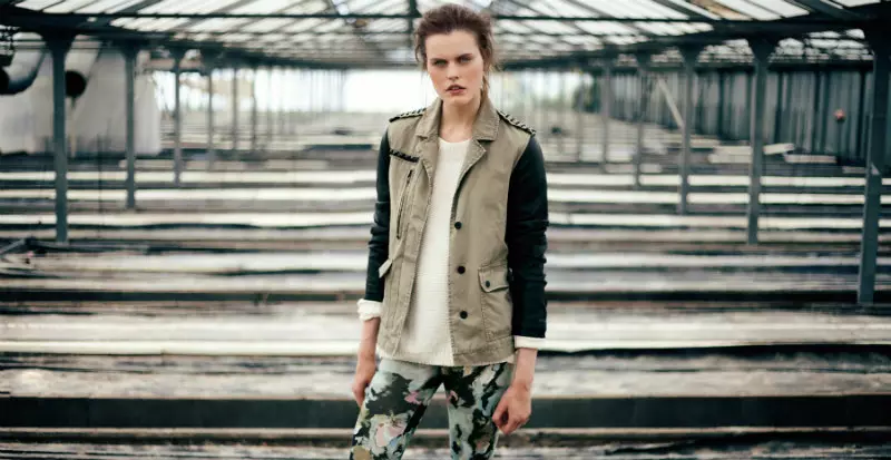 I-Bershka ka-Agasti ka-2012 i-Lookbook i-Casually Romantic