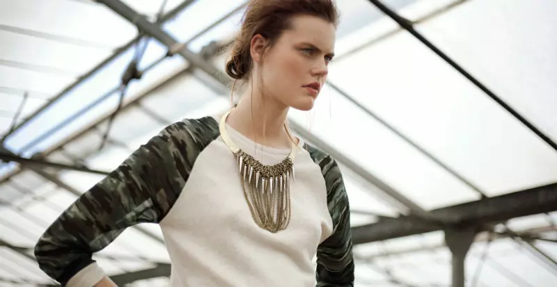 Το Lookbook του Αυγούστου 2012 της Bershka είναι Casually Romantic