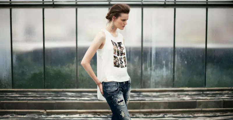 Lookbook Bershka z sierpnia 2012 r. jest luźno romantyczny