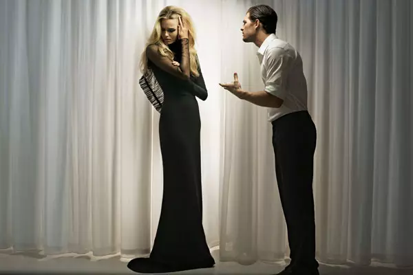 Valentina Zelyaeva por Azim Haidaryan em Bond Girl in Love | Veludo maio 2010