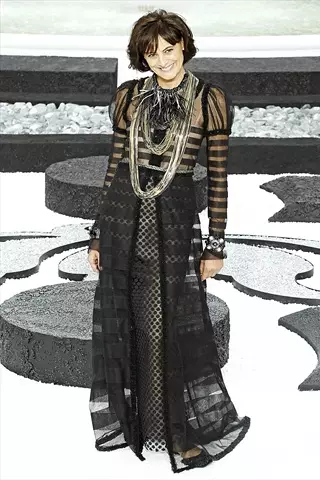 Chanel Spring 2011 | Paris Fashion Week