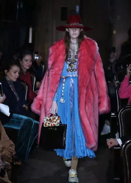 Gucci aduce Fringe & Sparkle în colecția de primăvară 2019