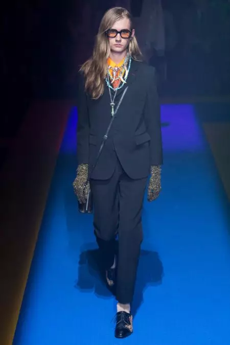 Gucci Embraces Maximalism สำหรับฤดูใบไม้ผลิปี 2018