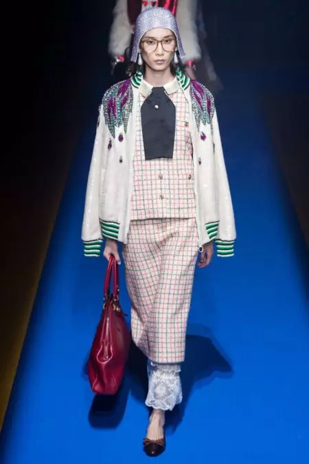 Gucci نے موسم بہار 2018 کے لیے Maximalism کو اپنایا